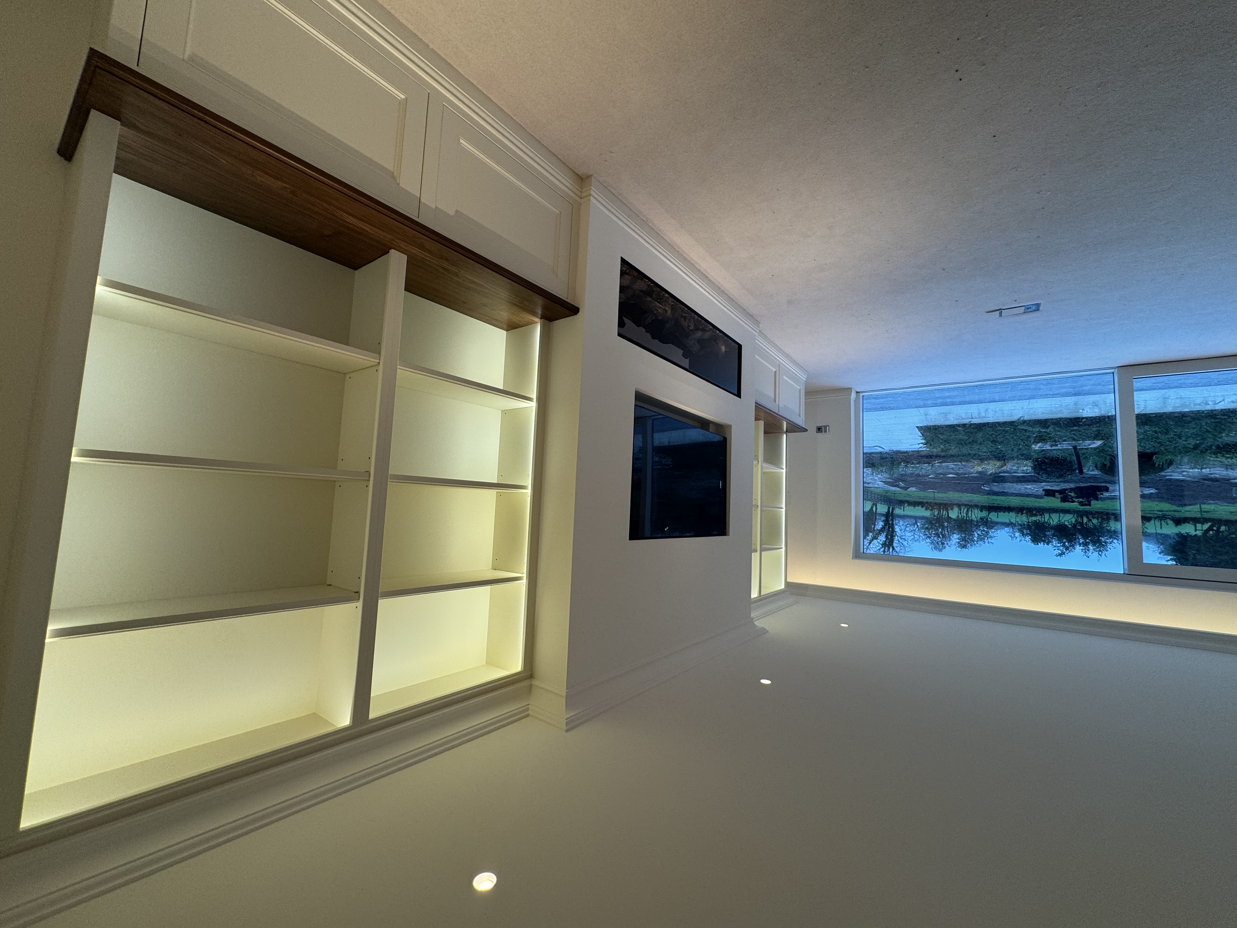 Outdoor lighting installation